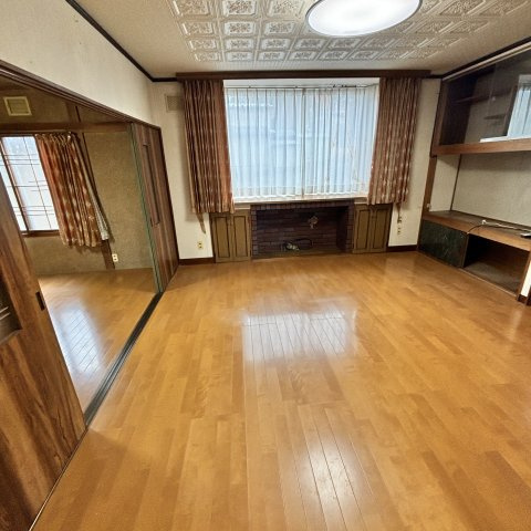 室蘭市港北町5丁目97-1の居間・リビング