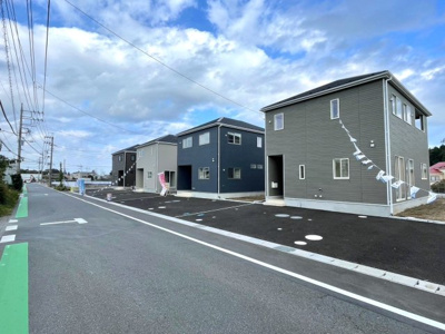【前面道路含む現地写真】 | 富里市七栄第２６　２号棟 | ご見学はお気軽に０４７６－３７－３８８８までお問合せ下さい！ 