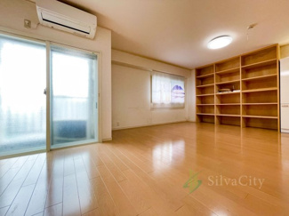 【子供部屋】 | マンションVIP目黒 | 洋室　24.6帖　エアコン付き