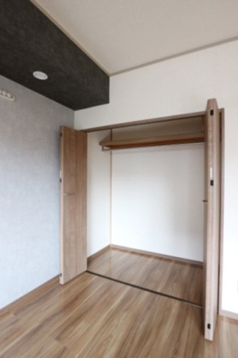 【内装】 | グリーンヒルズ中峠台 Ｅ | 洋室6帖 クローゼット