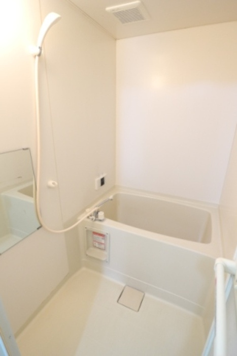 グリーンヒルズ中峠台 Ｅの浴室|バスルーム