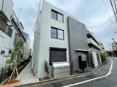 【外観】 | ＶＩＳＴＡ　ＩＺＵＭＩ | 鉄筋コンクリート造のがっちりとした建物。