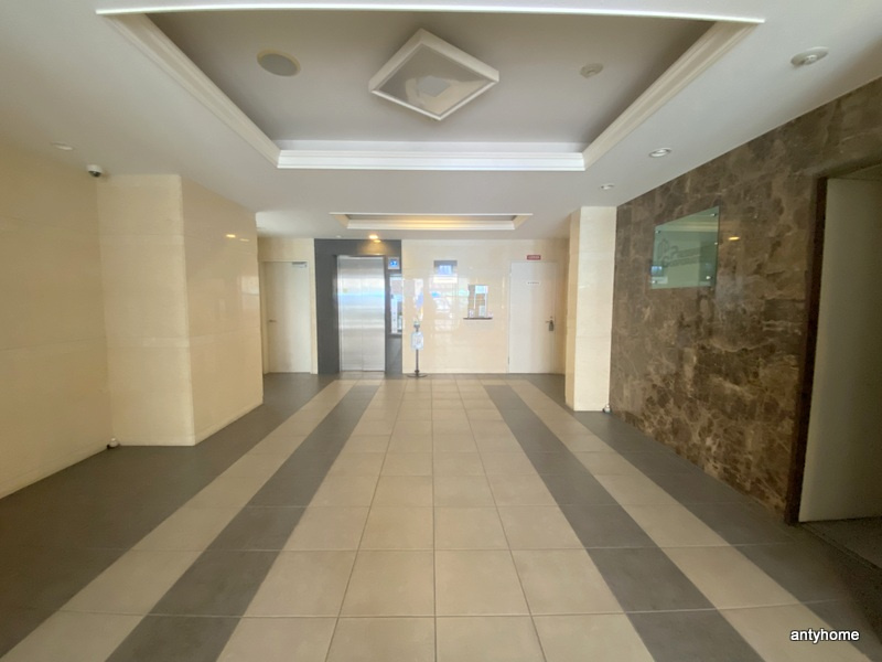 プレサンス中之島公園グラシア　仲介手数料無料のロビー