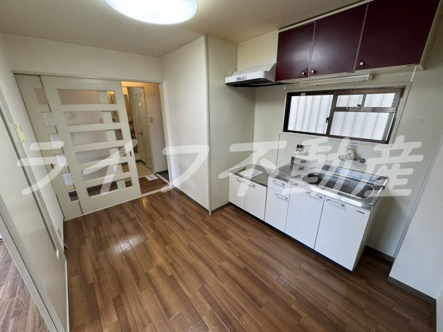 サントハウス小阪の居間・リビング|使いやすい居間です