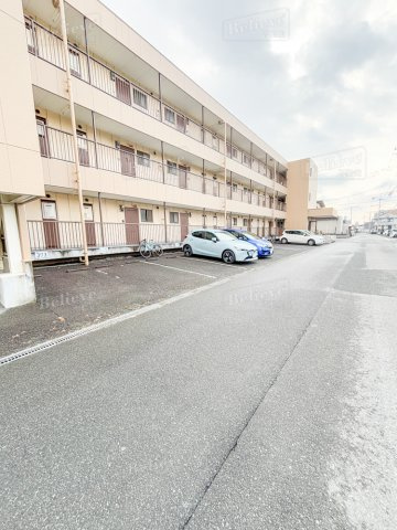 権藤ビルの駐車場|駐車スペースもあります♪