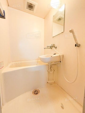 権藤ビルの浴室|綺麗なお風呂です★