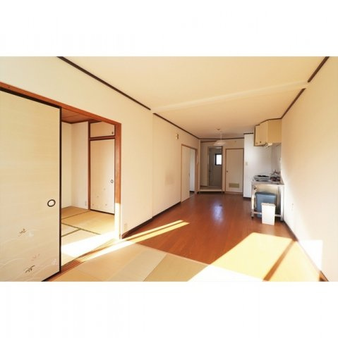 コアフィール柴田の居間・リビング