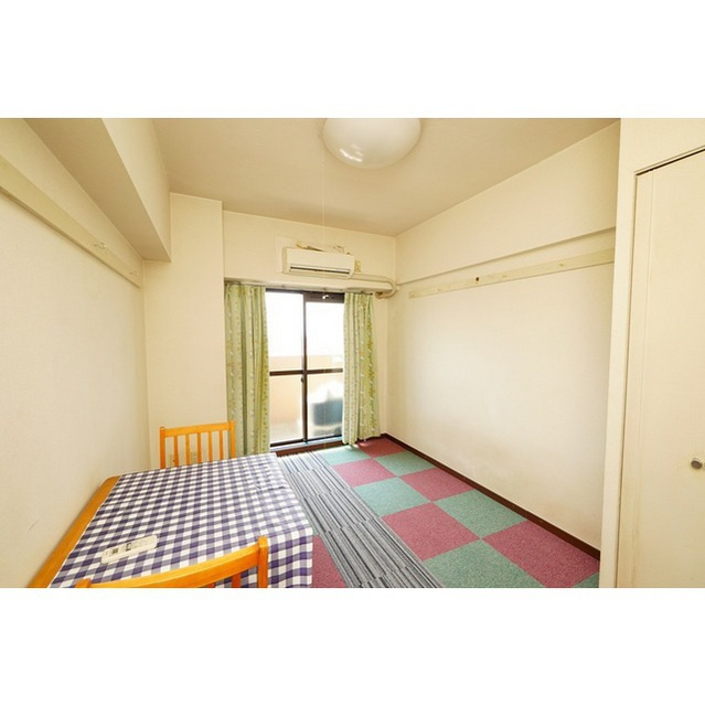 岐阜市浪花町１丁目の賃貸マンションの居間・リビング|洋室