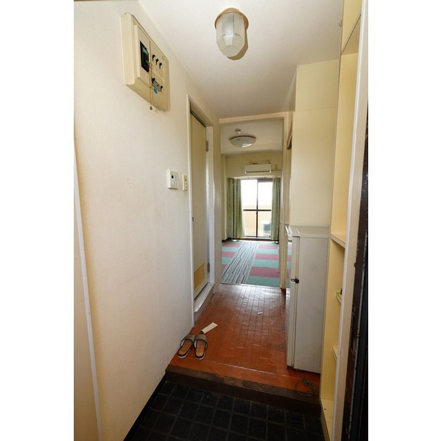 岐阜市浪花町１丁目の賃貸マンションの玄関