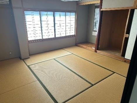 大田市大田町　中古住宅兼1階店舗の和室