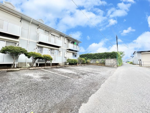 ヴィラモデルナAの駐車場|駐車場があります