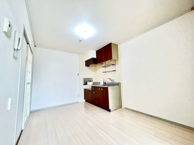 ヴィラモデルナAの居間・リビング|※別部屋参考写真