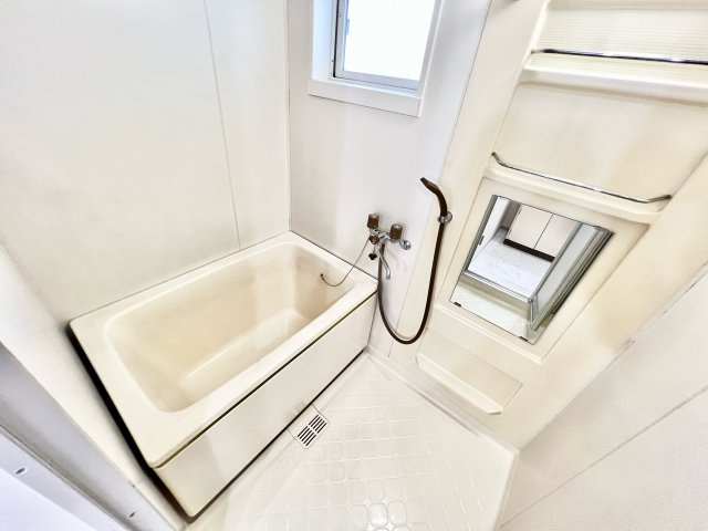 ヴィラモデルナAの浴室|※別部屋参考写真