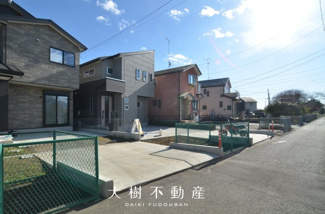 【前面道路含む現地写真】