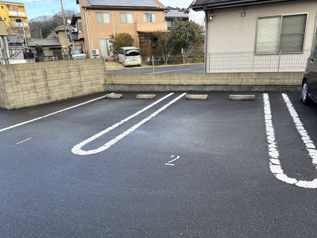 エルメゾン北条の駐車場