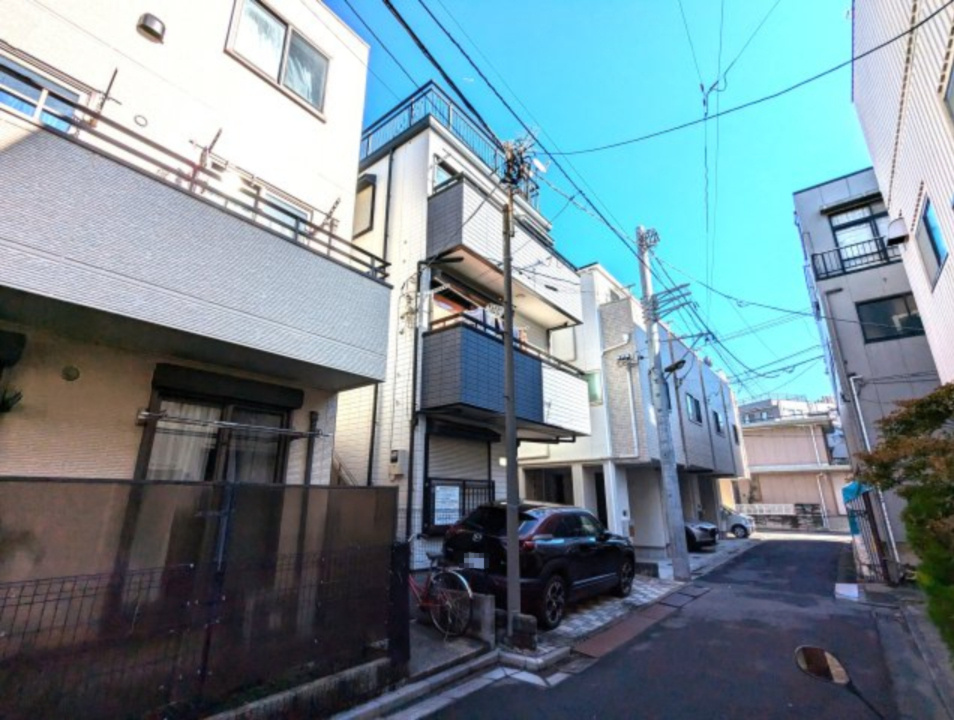 墨田区立花５丁目の戸建の前面道路含む現地写真