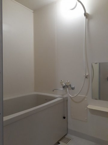 ニューシティ谷川の浴室