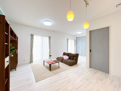 【居間・リビング】 | 前橋市上泉町　中古住宅