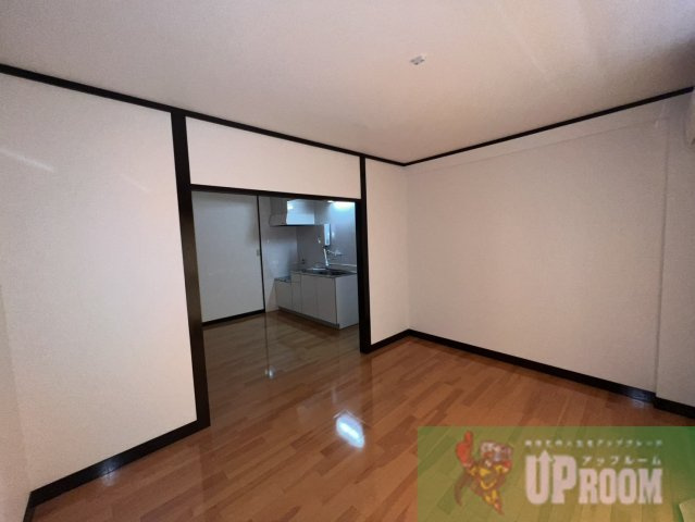 川地ハイツの居間・リビング