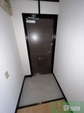 川地ハイツの玄関