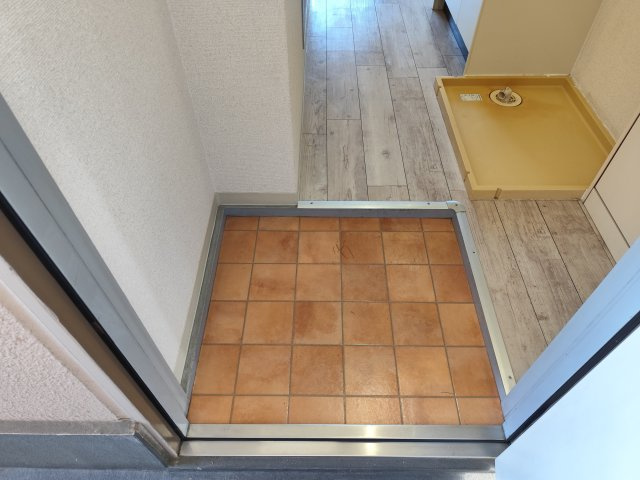 キャッスルアメニティの玄関