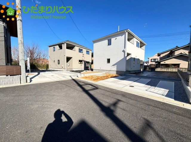 東松山市石橋　2期　新築一戸建て　アーバンスタイル　03の前面道路含む現地写真