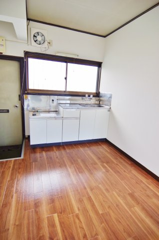 光荘の居間・リビング|こちらの居間で趣味の時間をお楽しみください