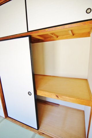 光荘の収納|4.5帖の中和室にある押入です♪