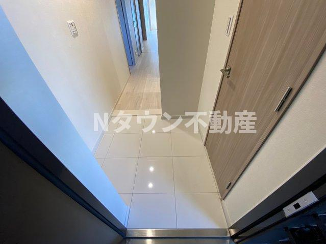 【玄関】 | プレサンスジェネ新栄町駅前葵 | 収納もある玄関です