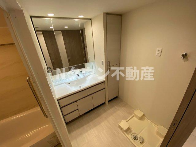 【洗面所】 | プレサンスジェネ新栄町駅前葵 | ゆったりとスペースのある洗面所