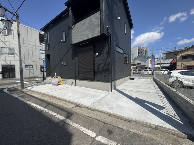 新築　高崎市南町　GRAFARE　１号棟の駐車場|現地写真　駐車スペースは2台分可能です！
