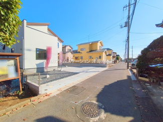 【前面道路含む現地写真】