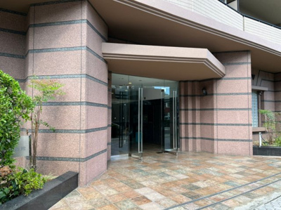 【エントランス】 | ローレルコート茨木西館