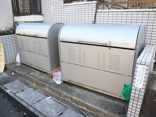 【その他共用部分】 | 第２シンエイビル | 敷地内ゴミ置き場です