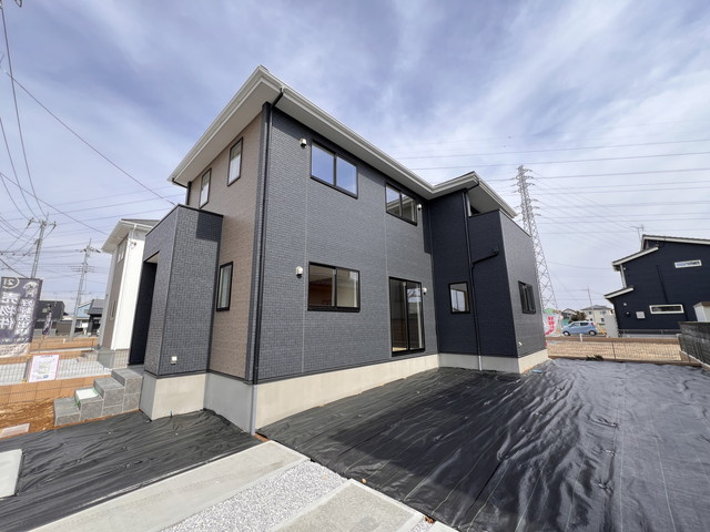 新築　太田市宝町1期　3号棟の外観|現地写真　完成しました！物件のご内覧等、お気軽にお問合せください♪　							

