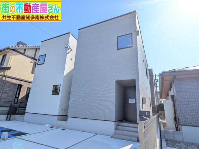 【商談中】常滑市榎戸町2期　2号棟の外観|スタイリッシュな外観の4LDK！
