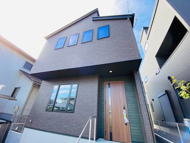 成田吾妻一丁目　新築戸建て　２号棟の外観