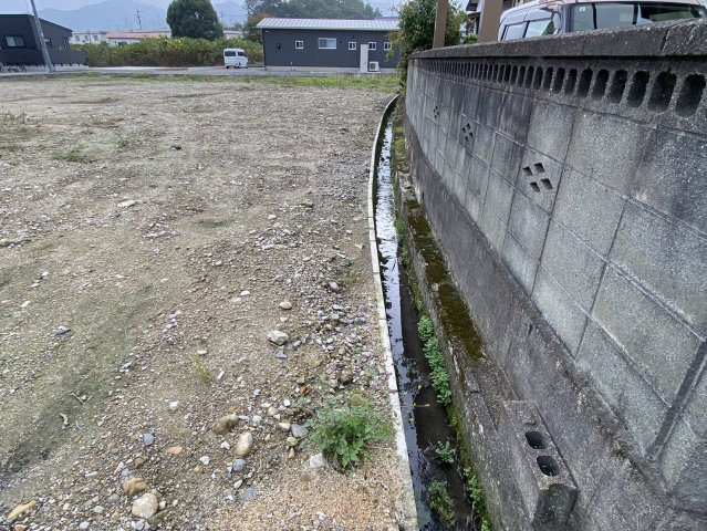 西条市小松町新屋敷　甲714-2・甲714-1　分譲地の外観