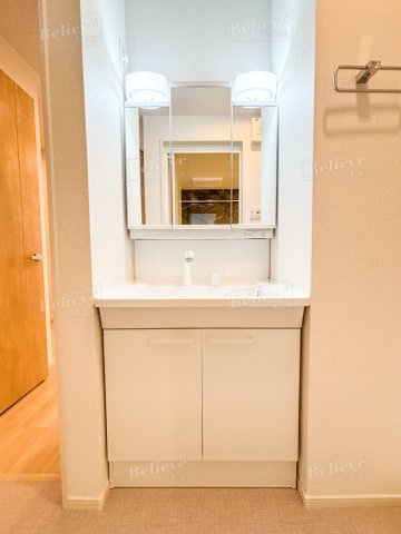 エクスプローラーの洗面所|広い洗面スペースです★