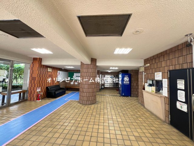 新大橋永谷マンション　3階　リ　ノベーション済のエントランス