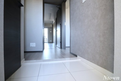 【玄関】 | プレサンス ロジェ 栄パークサウス | ゆったりとした玄関です