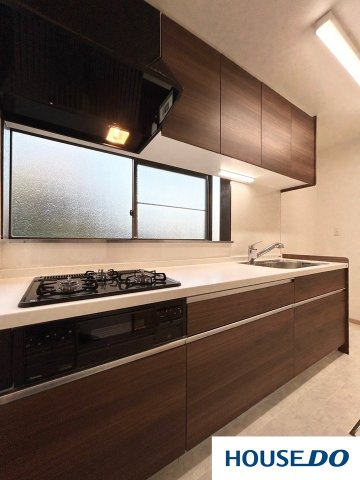 中古戸建　佐野市高萩町のキッチン|キッチンでお料理をお楽しみください