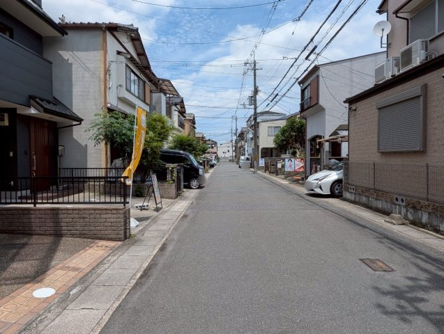 久世上久世町の前面道路含む現地写真