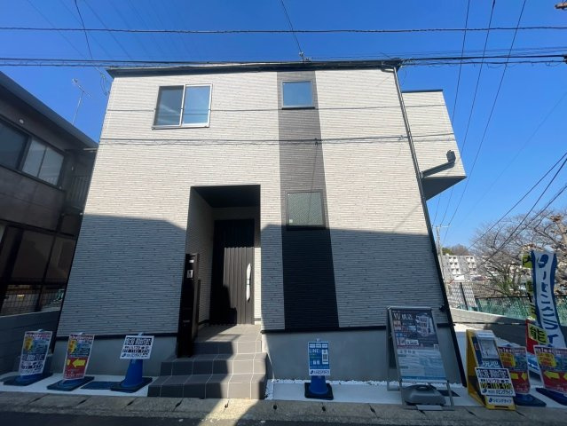 横浜市旭区白根7丁目 新築戸建て【仲介手数料無料】の外観