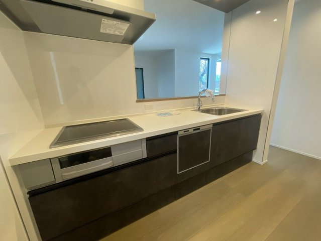 横浜市旭区白根7丁目 新築戸建て【仲介手数料無料】