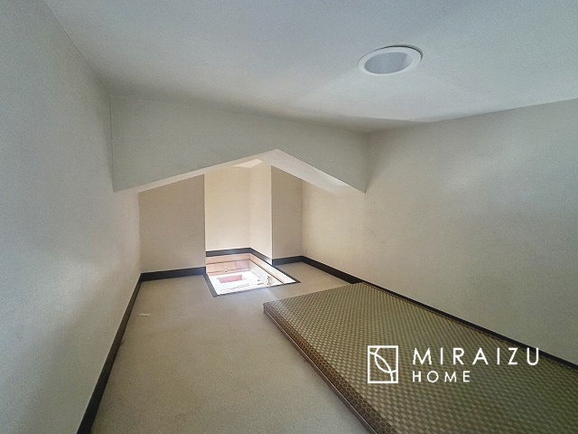 【収納】 | 5階フロアの内観
※現況優先、設備間取り気になる箇所等は案内時にお確かめ下さい