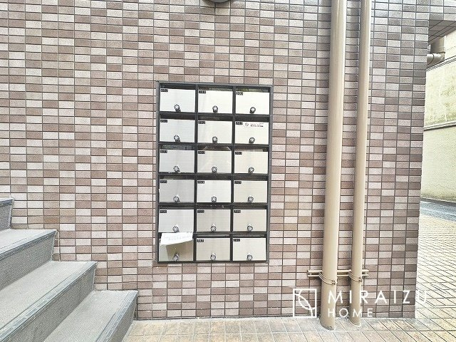 【設備】 | 賃借人用の郵便受け
※現況優先、設備間取り気になる箇所等は案内時にお確かめ下さい