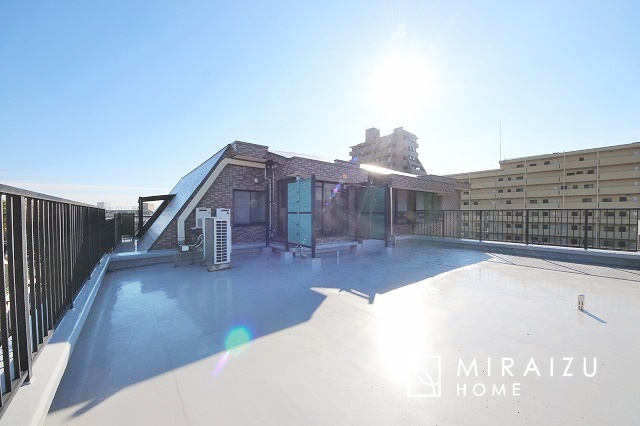 【バルコニー】 | 5階フロアの内観
※現況優先、設備間取り気になる箇所等は案内時にお確かめ下さい