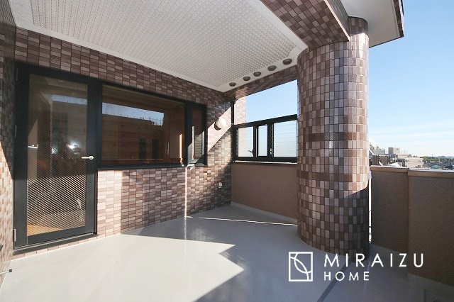 【バルコニー】 | 5階フロアの内観
※現況優先、設備間取り気になる箇所等は案内時にお確かめ下さい