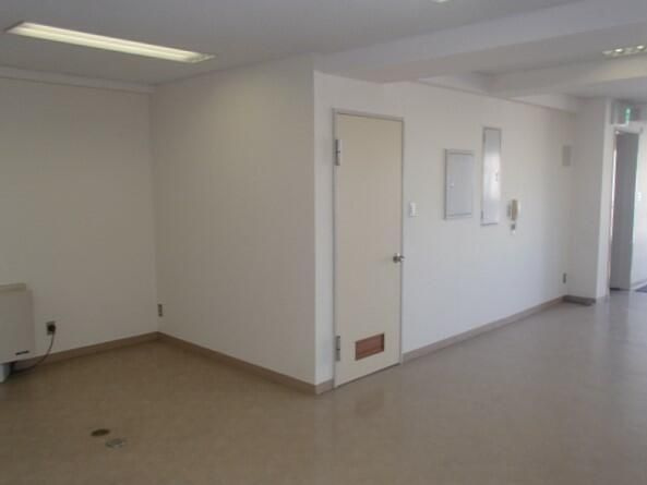 第一鈴重ビルの寝室